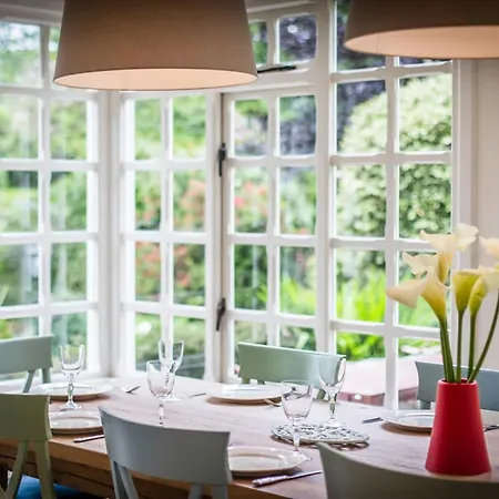 Βίλα Bantry Bay House